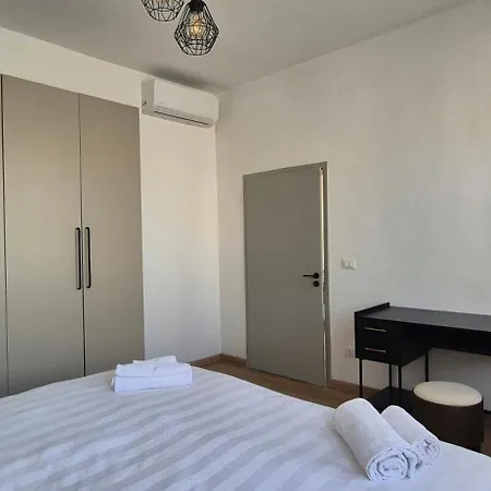 Dimora Astolfo 1-2-3 Appartement *